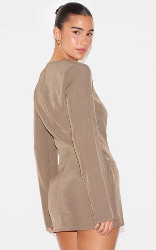 Combinaison-short Cintrée À Encolure Arrondie Et Boutonnage | Taille 32 - PrettyLittleThing - Modalova