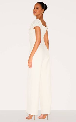 Cream Combinaison-pantalon Tissée Décolleté Plongeant Jambe Droite | Taille 42 - PrettyLittleThing - Modalova