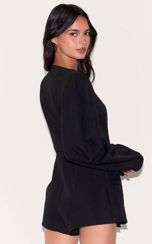 Black Combi-short Ajustée À Manches Cocon Et Devant Croisé | Taille 34 - PrettyLittleThing - Modalova