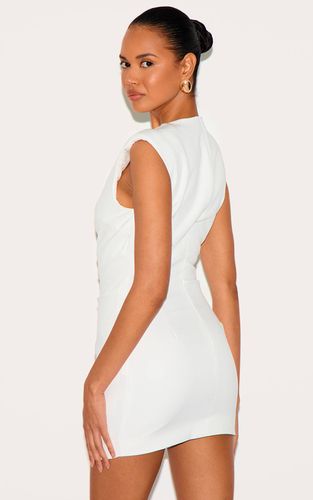 White Robe Mini En Tissu Tissé Avec Détail De Bordure Froncée | Taille 42 - PrettyLittleThing - Modalova