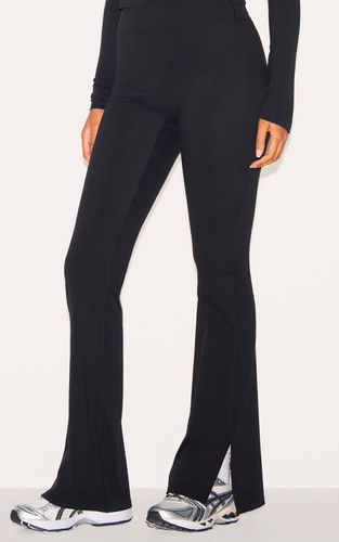 Black Legging Évasé Sculptant Grande Taille Avec Détails De Coutures Contour | Taille 42 - PrettyLittleThing - Modalova