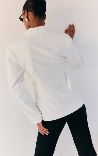 White Blazer Cintré Taille Ajustée Aspect Lin | Taille 42 - PrettyLittleThing - Modalova