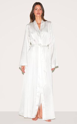 White Robe Longue Satinée Brodée Mariée | Taille XS - PrettyLittleThing - Modalova