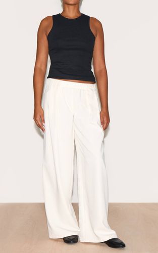 Cream Pantalon Tailleur À Taille Élastique Détaillée | Taille 40 - PrettyLittleThing - Modalova