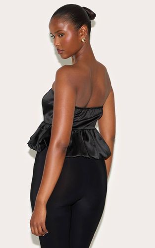 Black Haut Bouffant En Satin | Taille 36 - PrettyLittleThing - Modalova