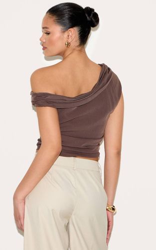Brown Haut Asymétrique Froncé | Taille 34 - PrettyLittleThing - Modalova