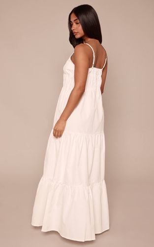 White Robe Maxi Étagée À Bretelles Petite Taille | Taille 42 - PrettyLittleThing - Modalova