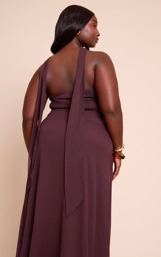Brown Haut Cache-cœur En Mousseline Col Noué Grande Taille | Taille 44 - PrettyLittleThing - Modalova
