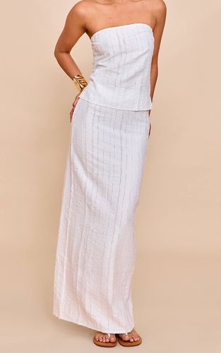White Jupe Longue Mi-haute Texturée À Bords Effilochés | Taille 42 - PrettyLittleThing - Modalova