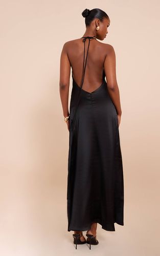 Black Robe Longue Nuisette En Satin À Dos Lacé | Taille 42 - PrettyLittleThing - Modalova
