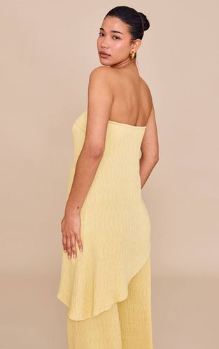 Lemon Haut Bandeau À Détail Drapé Asymétrique | Taille 42 - PrettyLittleThing - Modalova
