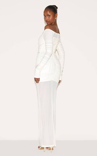 Cream Robe Longue Froncée À Superposition En Mesh Avec Décolleté Bardot | Taille 32 - PrettyLittleThing - Modalova