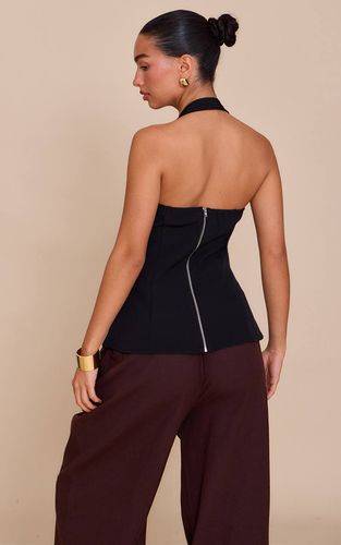 Black Haut Tissé À Col Licou Avec Détails De Finitions | Taille 32 - PrettyLittleThing - Modalova