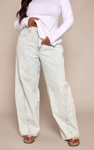 Ice Blue Jean Large Décontracté Avec Détails De Coutures - Grande Taille | Taille 44 - PrettyLittleThing - Modalova