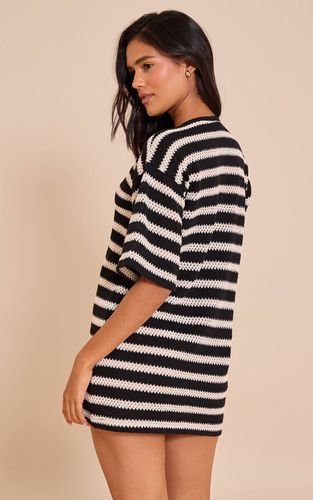 Black Robe Droite Ample À Rayures Monochromes Texturées | Taille 32 - PrettyLittleThing - Modalova