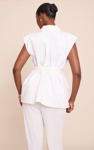 Cream Gilet Utilitaire Aspect Lin Avec Ceinture À Nouer À La Taille | Taille 32 - PrettyLittleThing - Modalova