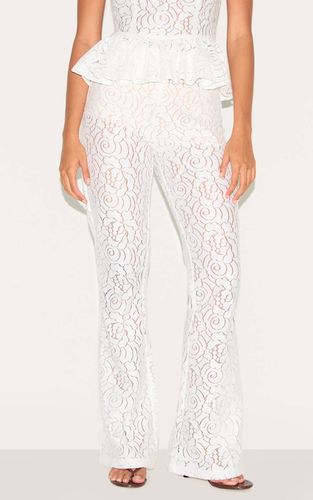 White Ensemble Coordonné Pantalon Évasé En Dentelle Transparente | Taille 32 - PrettyLittleThing - Modalova