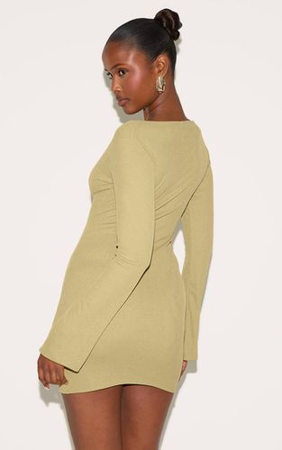 Olive Robe Mini Col Bateau Manches Évasées En Peau D'oignon | Taille 36 - PrettyLittleThing - Modalova