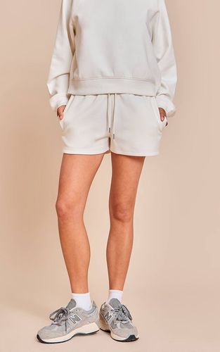 Cream Short Molleton Taille Élastiquée Petite Co-ord | Taille XS - PrettyLittleThing - Modalova