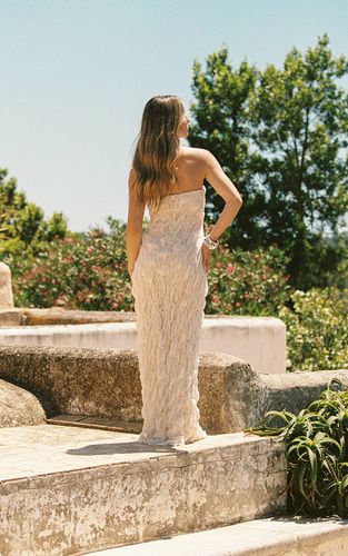 Cream Robe Maxi Bandeau Doublée Texturée | Taille 42 - PrettyLittleThing - Modalova