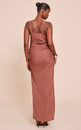 Brown Robe Maxi À Détails De Finitions Texturées | Taille 32 - PrettyLittleThing - Modalova