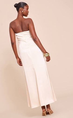 Cream Robe Longue Bustier En Satin | Taille 42 - PrettyLittleThing - Modalova