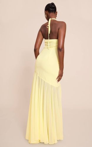 Lemon Robe Longue En Mousseline Col Licou Taille Basse | Taille 42 - PrettyLittleThing - Modalova