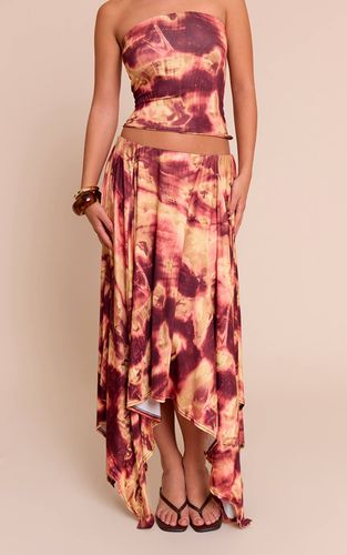 Deep Red Jupe Longue Asymétrique En Tissu Fluide À Imprimé Fleuri | Taille 32 - PrettyLittleThing - Modalova