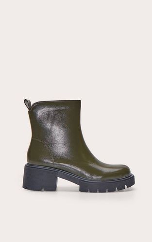 Olive Bottine À Semelle Crantée Épaisse Et Cheville Échancrée | Taille 38 - PrettyLittleThing - Modalova