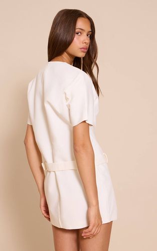 Cream Robe Mini Ceinturée En Tissu Tissé À Manches Courtes Oversize | Taille 42 - PrettyLittleThing - Modalova