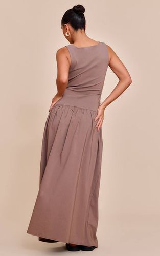 Robe Maxi Taille Basse En Tissu Stretch Avec Détails Froncés | Taille 32 - PrettyLittleThing - Modalova