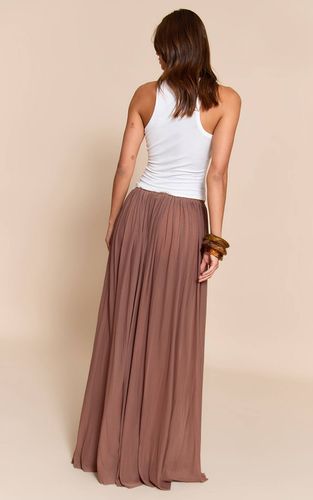Brown Jupe Longue Drapée En Mesh | Taille 44 - PrettyLittleThing - Modalova