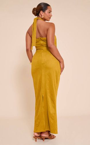 Olive Robe Longue Shape À Encolure Dos-nu En Synthétique Beige Avec Finitions Dorées | Taille 34 - PrettyLittleThing - Modalova