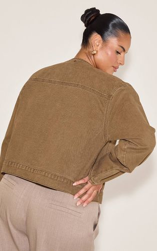 Brown Veste En Jean Sans Col Avec Détails Grande Taille | Taille 44 - PrettyLittleThing - Modalova