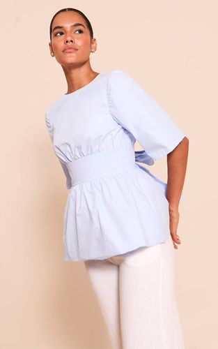 Sky Blue Chemisier En Coton À Manches Courtes Avec Nœud Dans Le Dos | Taille 34 - PrettyLittleThing - Modalova