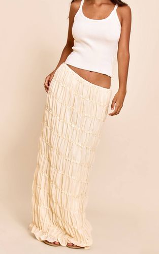 Cream Jupe Longue En Mousseline Petite Taille | Taille 42 - PrettyLittleThing - Modalova