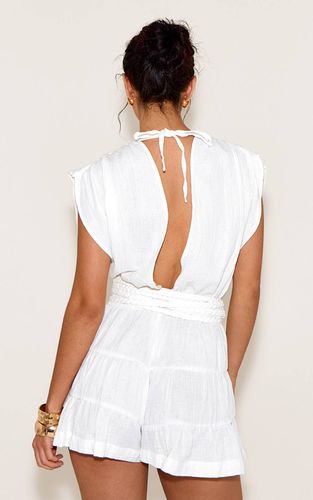 White Combinaison-short Texturée Col V Avec Ceinture À Nouer | Taille 42 - PrettyLittleThing - Modalova