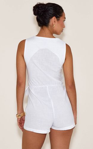 Cream Combi-short Gilet Asymétrique Ajusté Aspect Lin | Taille 42 - PrettyLittleThing - Modalova