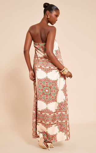 Multi Robe Maxi Bandeau En Satin À Imprimé Cachemire | Taille 32 - PrettyLittleThing - Modalova