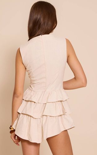 Cream Combinaison Courte À Volants Effet Lin | Taille 36 - PrettyLittleThing - Modalova