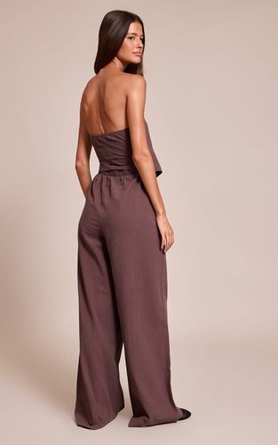 Brown Combinaison Bandeau Texturée À Boutons | Taille 42 - PrettyLittleThing - Modalova
