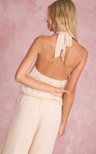 Cream Combinaison À Taille Froncée Texturée | Taille 42 - PrettyLittleThing - Modalova
