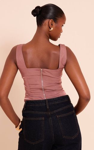 Corset Satiné Mat À Baleines Avec Détail Bonnets | Taille 42 - PrettyLittleThing - Modalova