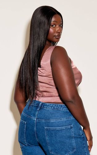 Corset En Satin Mat Avec Détail Bonnets Et Baleines | Taille 46 - PrettyLittleThing - Modalova