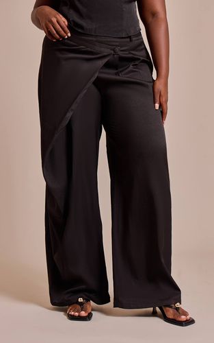 Black Pantalon Grande Taille Tissé À Devant Croisé | Taille 46 - PrettyLittleThing - Modalova