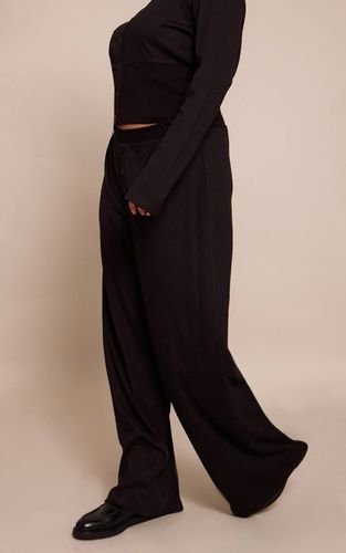 Black Pantalon Large Super Doux Basique Plus | Taille 46 - PrettyLittleThing - Modalova