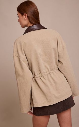 Stone Veste En Denim Cintrée À Col Contrasté | Taille 42 - PrettyLittleThing - Modalova