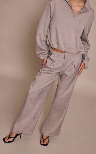 Stone Pantalon Tissé À Plis Ajusté Coordonné | Taille 36 - PrettyLittleThing - Modalova