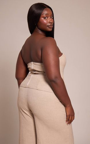 Stone Haut Bandeau Grande Taille Avec Détail Péplum Tissé Ensemble Coordonné | Taille 46 - PrettyLittleThing - Modalova