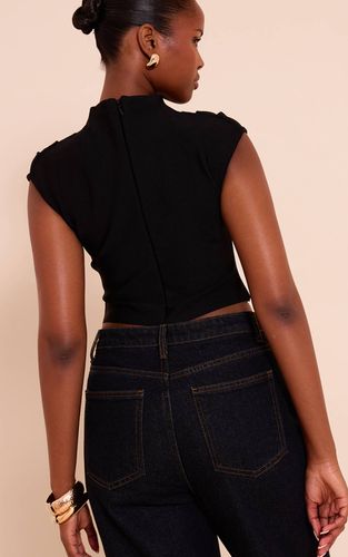 Black Haut À Manches Courtes Avec Détail De Plis Bandage Crème Beurre | Taille 42 - PrettyLittleThing - Modalova